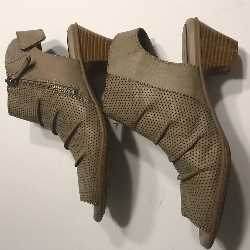 Croft & Barrow Womens Eponine Taupe Sz 9 Peep Toe - Picture 5 of 7